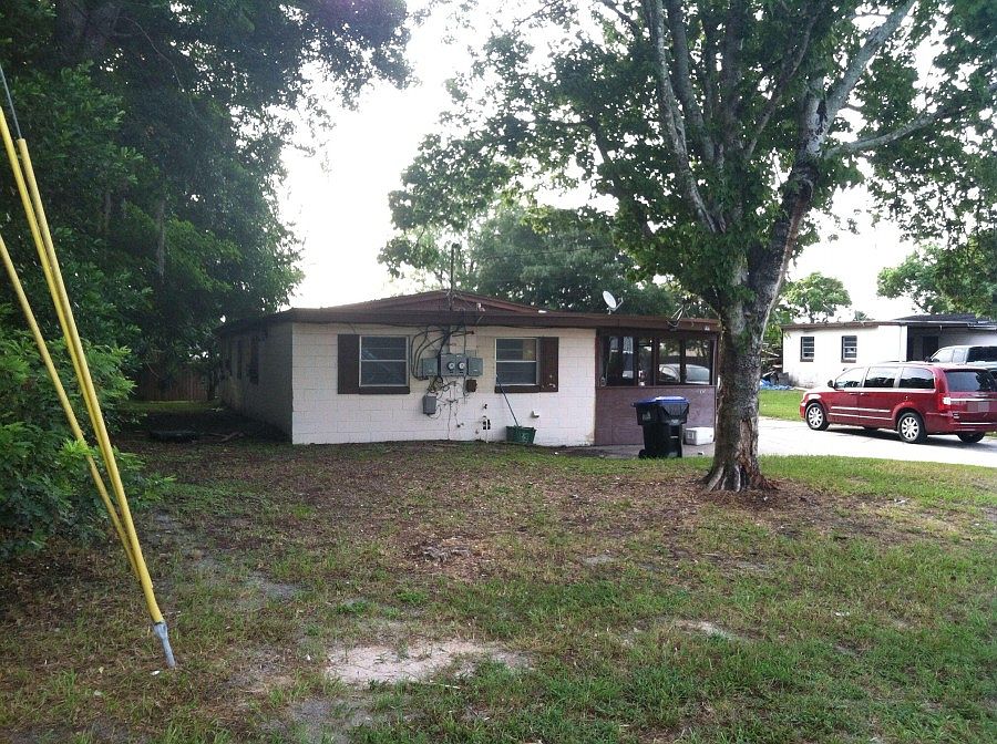 1st image of 105 S Normandale Ave