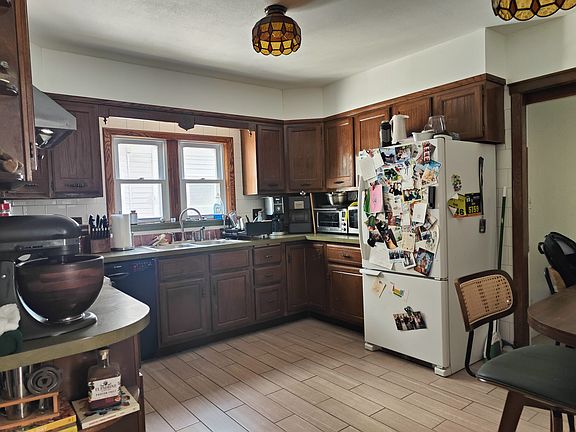 4th image of 9 Windsor Rd #2A