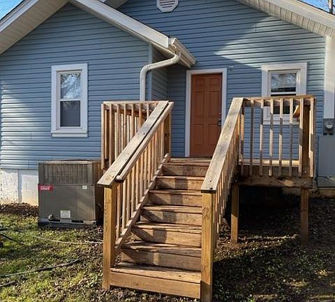 2nd image of 2718 Selma Ave