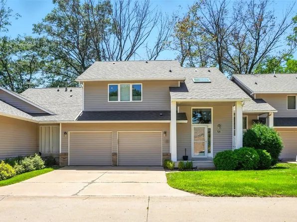 725 E Post Ct SE, Cedar Rapids, IA 52403