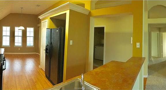 3rd image of 929 Windmeadows Dr