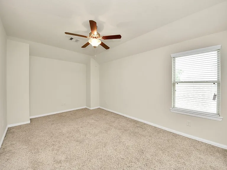 1437 Northwood Springs Dr — Photo 34