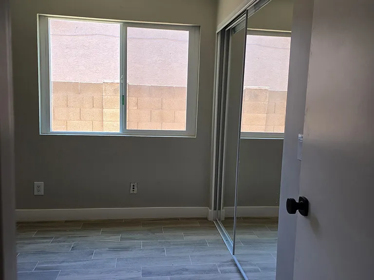 1851 W Manor St — Photo 10