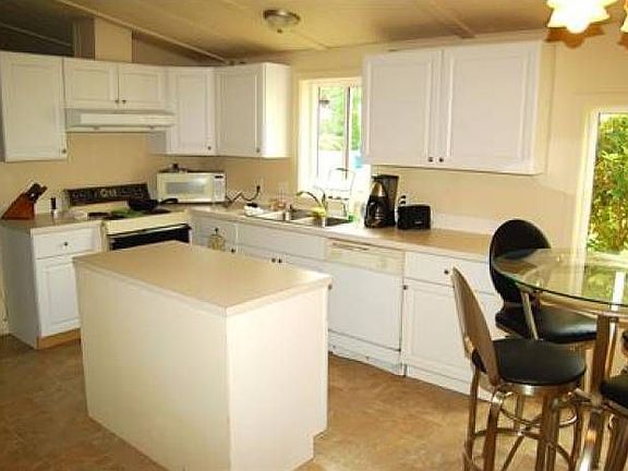 Kitchen with Island