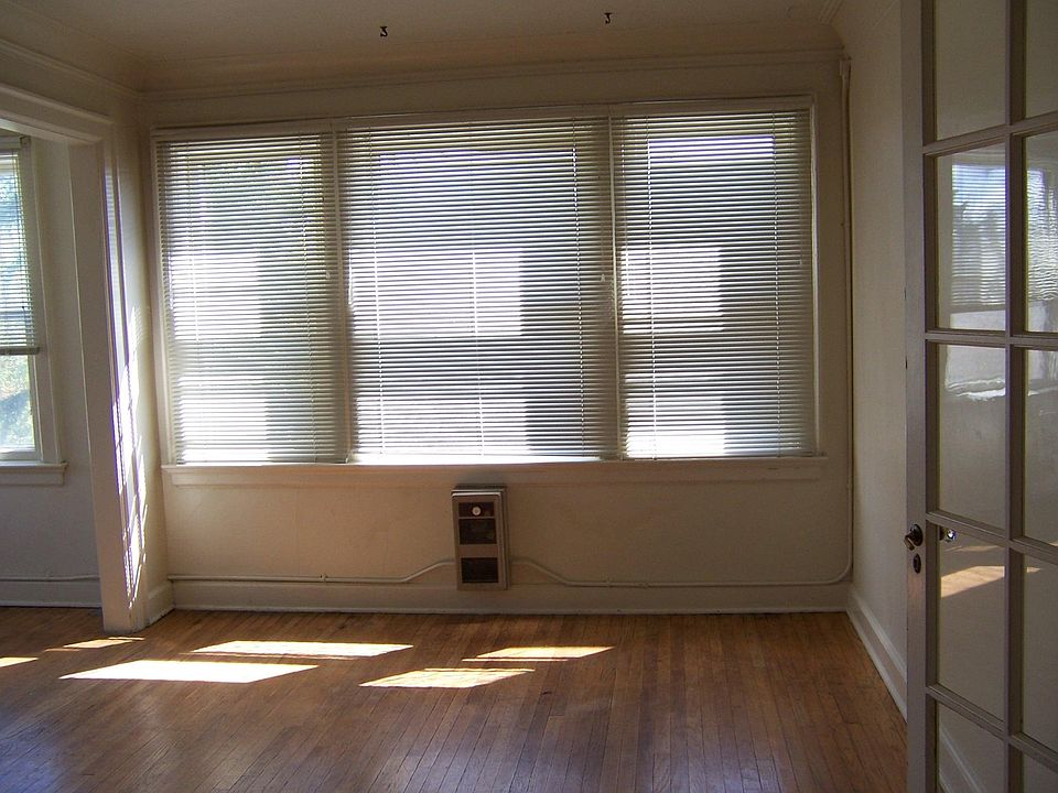 2nd image of 963 NW Jackson Ave #104