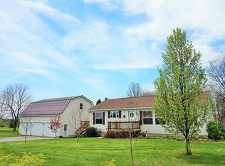 122 Providence Dr, Butler, PA 16001