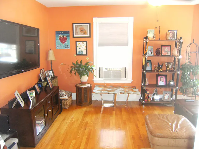 16 Sumner Ave — Photo 6