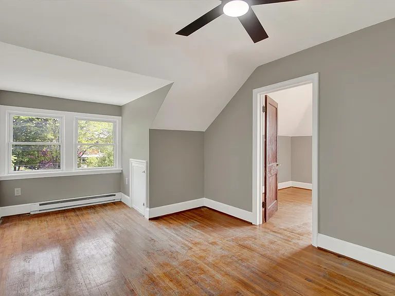 715 Oak Hill Ave #3N — Photo 6