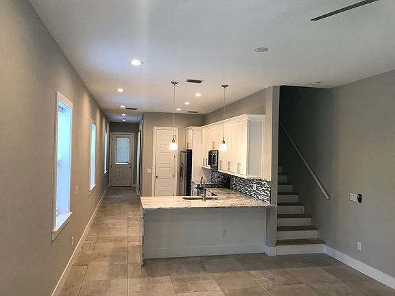 4th image of 1034 Aragon Ave