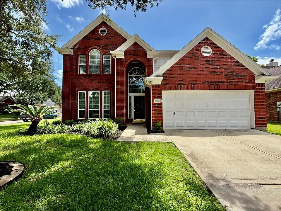 7426 Maple Run Dr
