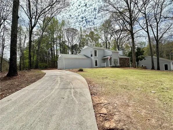 5419 S Lake Dr, Douglasville, GA 30135