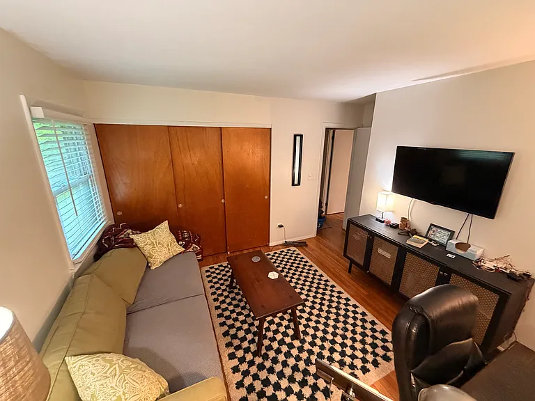 315 Foxcroft Dr — Photo 14