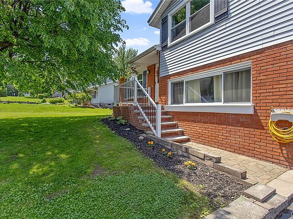 3rd image of 7 Devon Pl