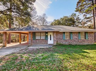43 Pine Hill Dr, Carriere, MS 39426
