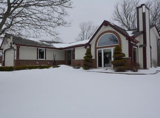 N79W15520 Deerfield Trl, Menomonee Falls, WI 53051