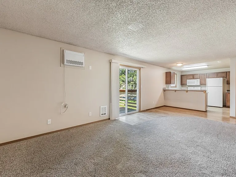 117 E 14th Ave #4 — Photo 6