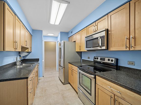 4th image of 1671 Mission Hills Rd APT 206