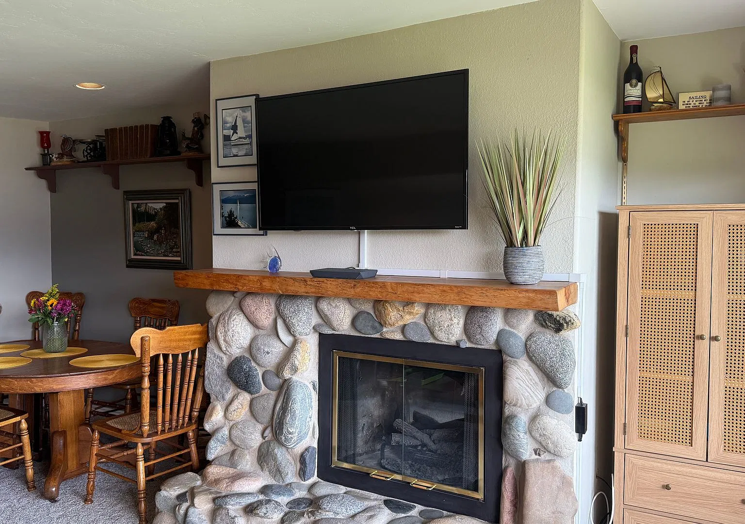 Lakefront Two Bedroom Two Bath Condo in Dillon — Photo 2