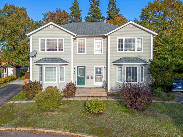 13 Waterview Hts, Charlottetown, PE C1A 9J6