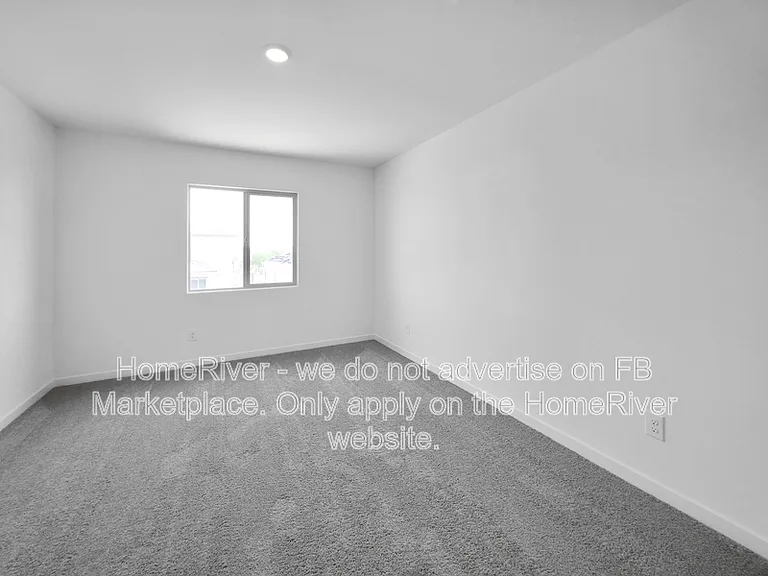 1091 W West Virginia Ave — Photo 8