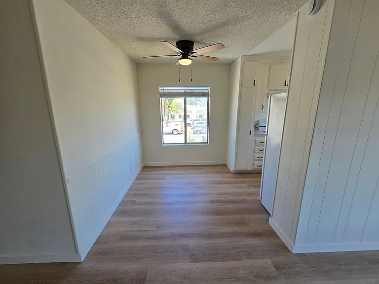 33rd St. 4652 — Photo 7