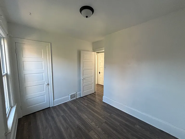 513 N 50th St #515 — Photo 25