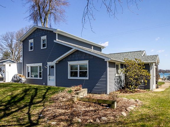 19425 Lakeshore Dr-101