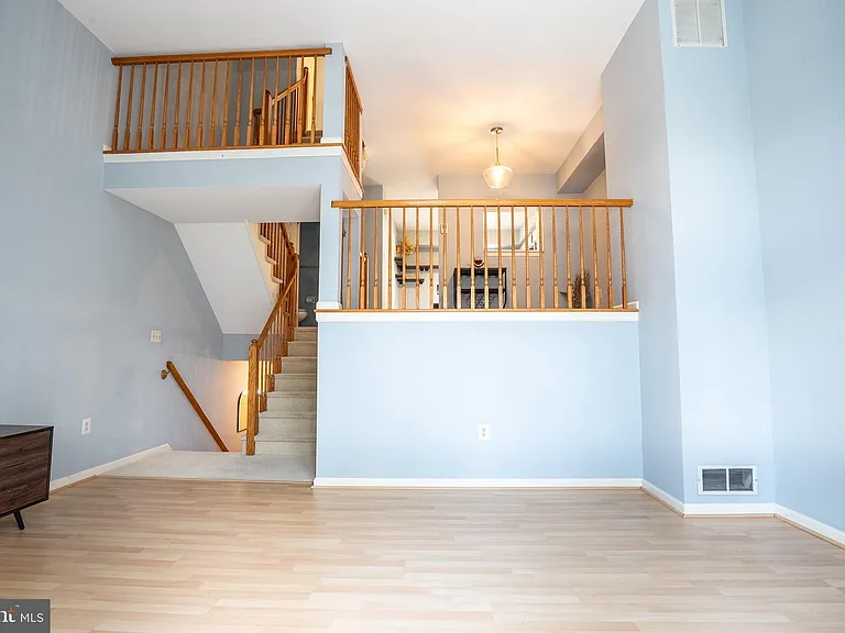 128 S Barrow Pl — Photo 5