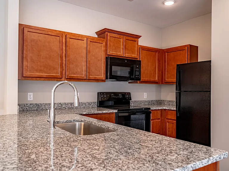 Saddlebred Park Apartments — Photo 32