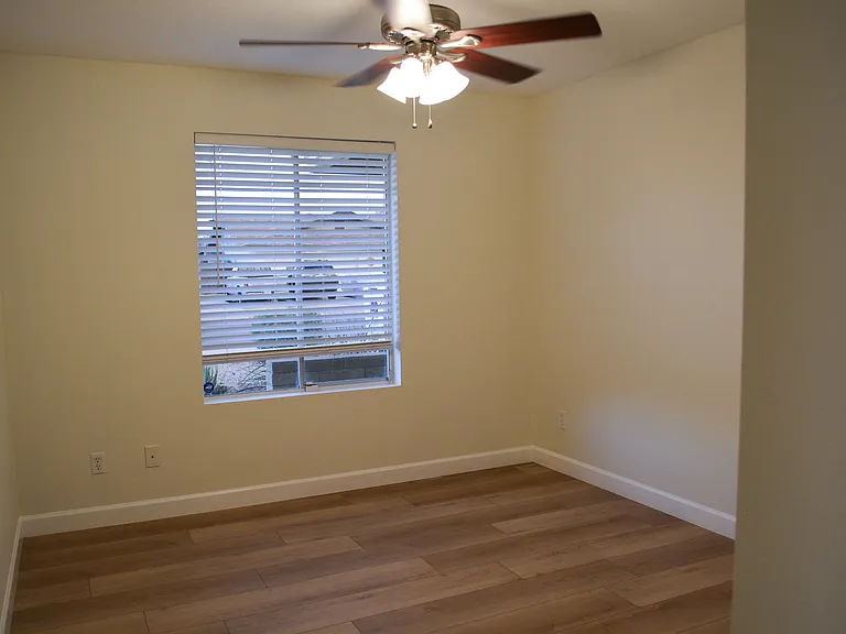 1507 E Palmcroft Dr — Photo 8