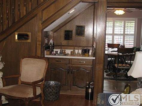5th image of 1838 Knob Hill Dr