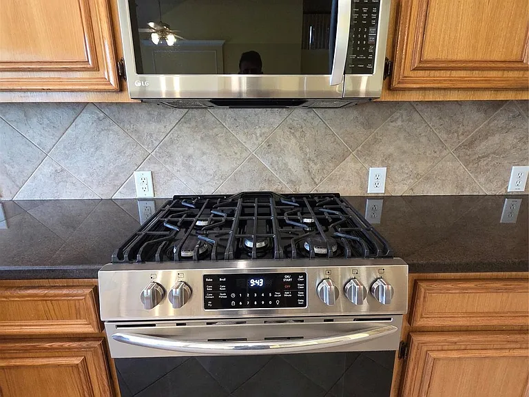 6030 Gablestone Ln — Photo 13