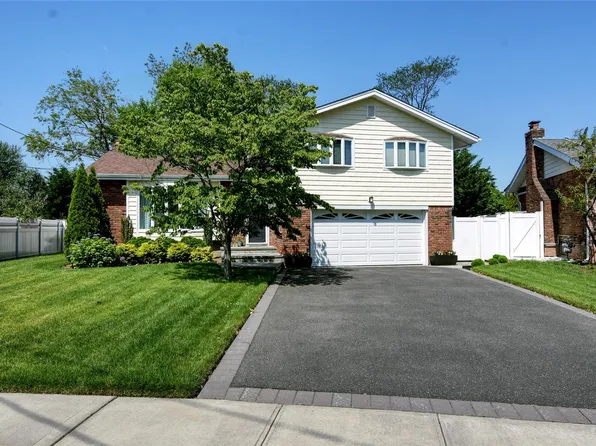 784 Sacco Place, North Bellmore, NY 11710