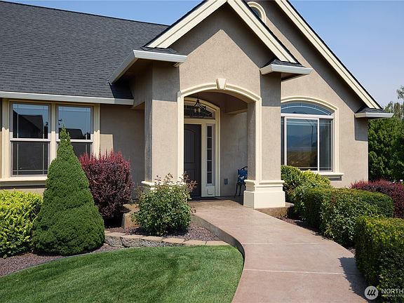 2nd image of 404 Coyote Ridge Dr