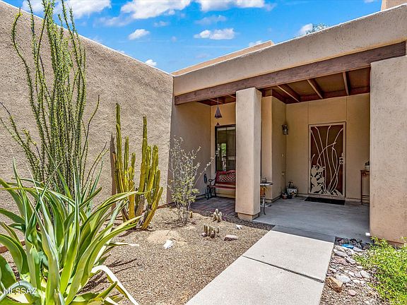 4th image of 1025 W Eagle Look Ln