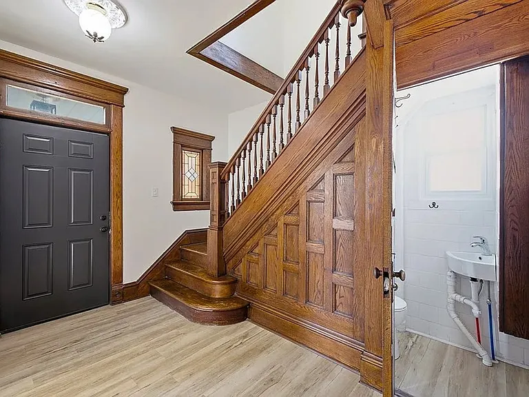 174 Marion Ave — Photo 8