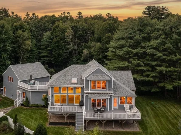 64 Winaukee Road, Moultonborough, NH 03254