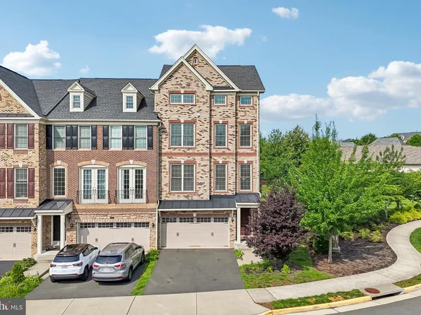 24991 Cambridge Hill Ter, Chantilly, VA 20152