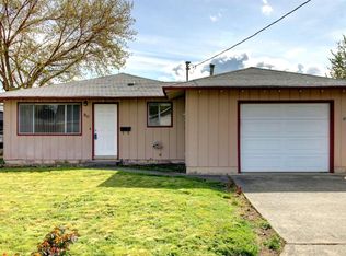 80 Ashley Pl, Central Pt, OR 97502