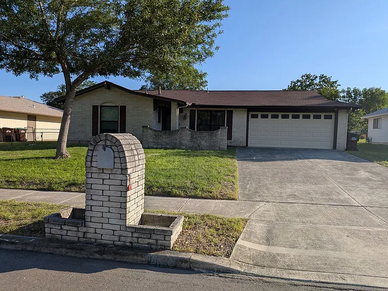 6618 Cloverbend St — Photo 2