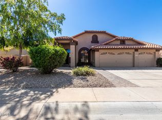 211 E Stonebridge Dr, Gilbert, AZ 85234