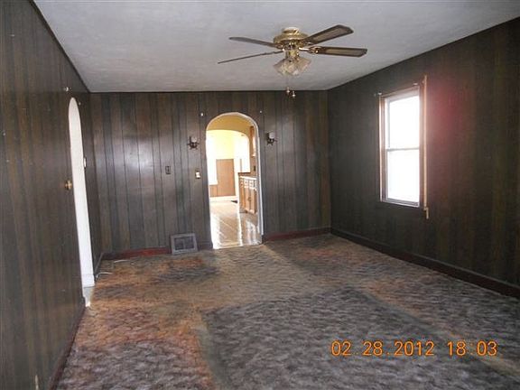 3rd image of 887 Lenox Ave