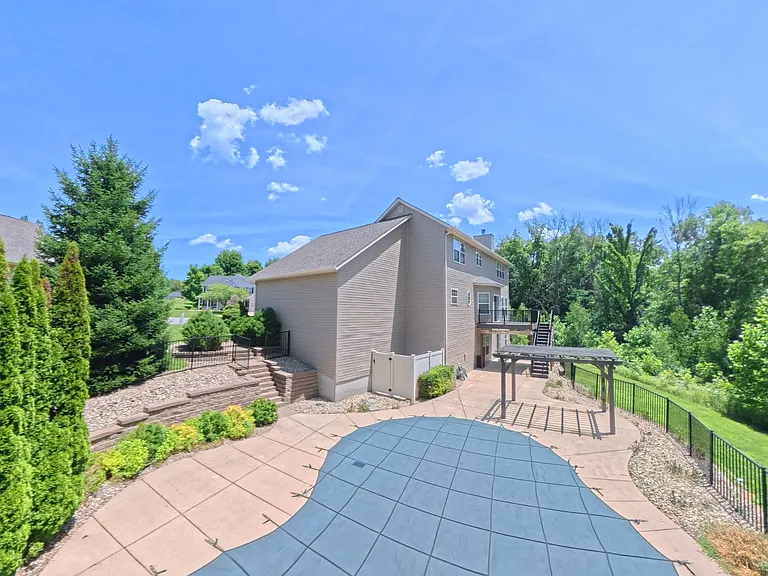 308 Windsor Forrest Rd — Photo 4