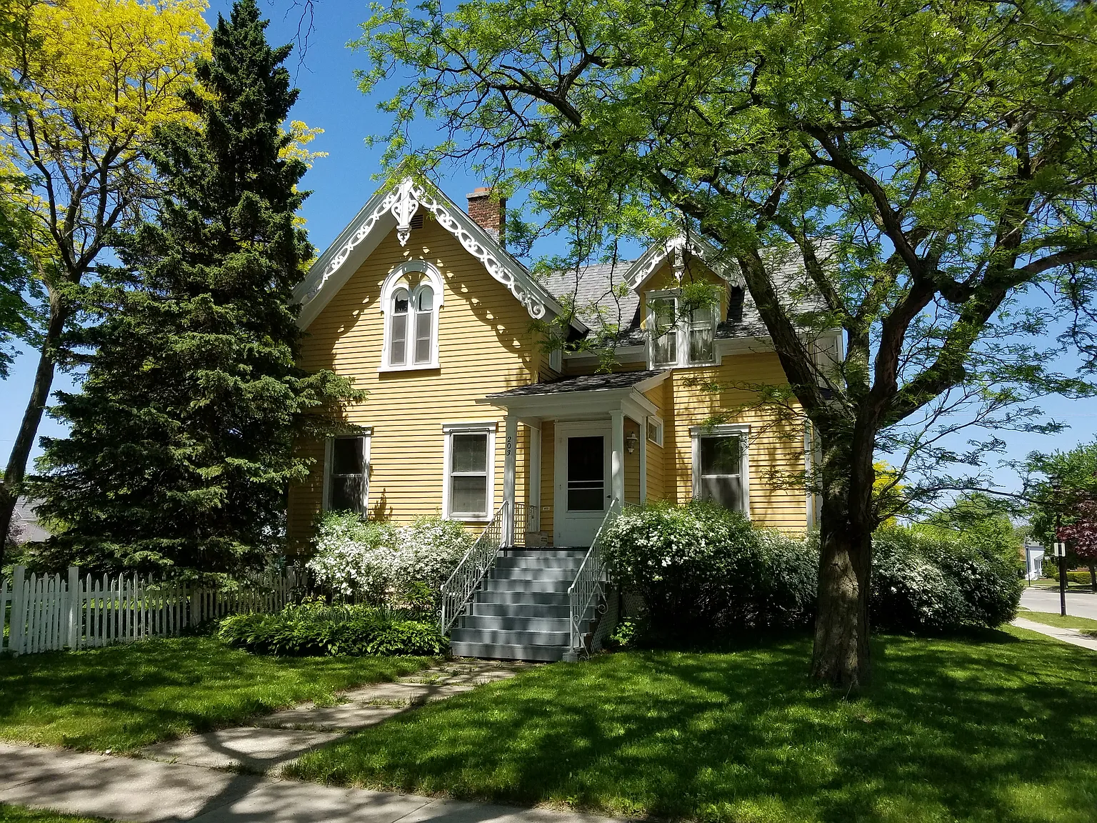 203 Hoyt St photo 1