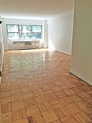 Rented by Mallan Real Estate Inc | media 37