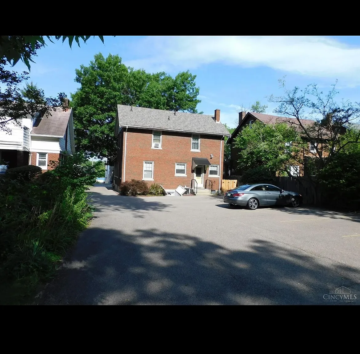 2 bed, 1000 sqft, $1,250 — Photo 2