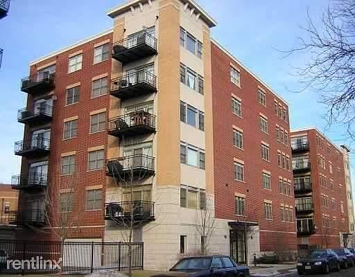 1st image of 2320 W Saint Paul Ave