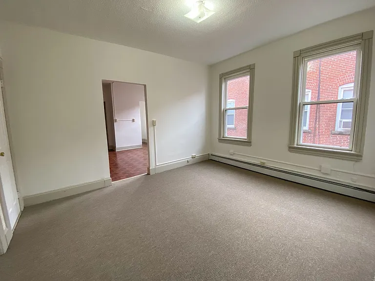 31-33 Bond St — Photo 53