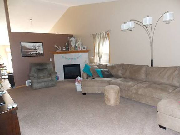 2nd image of 10095 Blue Jay Dr