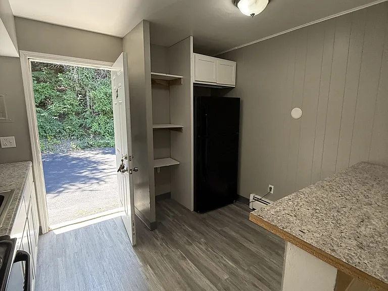 401 Smith St #STA4 — Photo 6